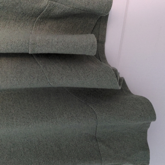 DG2 Diane Gilman Sz L Green Polyester Spandex High Low Top - Picture 4 of 5